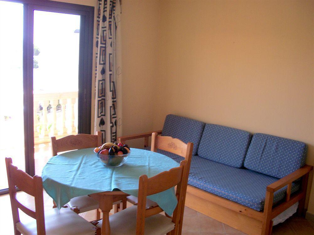 Hotel Triton